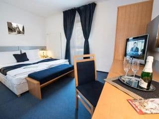 Felicity Garni Hotel