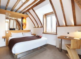 Select Hotel