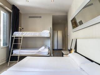Petit Palace Triball