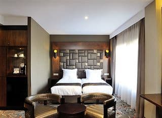 XO Hotels Park West