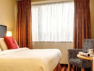 Academy Plaza Hotel