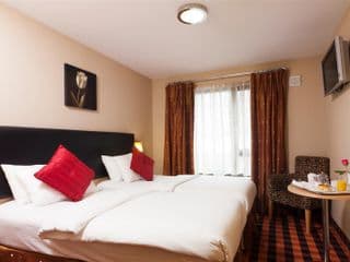 Academy Plaza Hotel