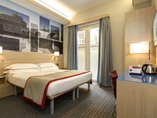 iQ Hotel Roma