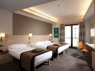 iQ Hotel Roma