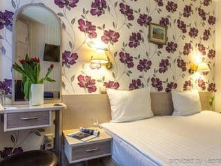 Best Western Art Plaza Hotel