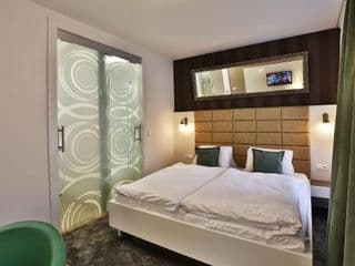 VIP Apartments