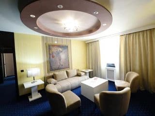 Hotel Holiday