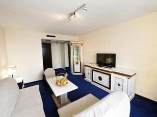 Hotel Holiday